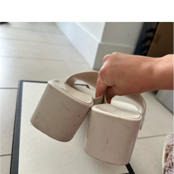 Gucci  off White Rubber Slide Sandals Sz 9 - Picture 6 of 11